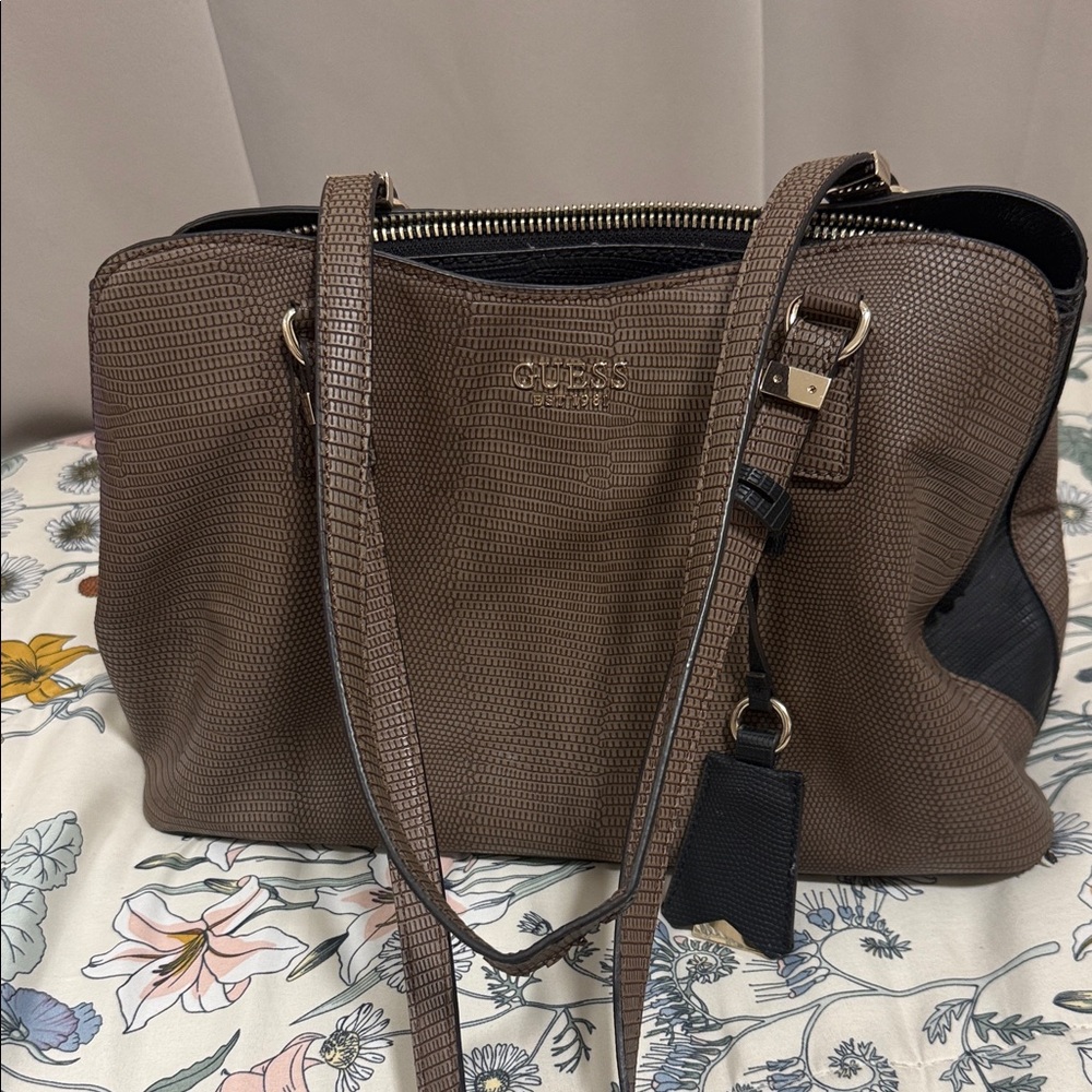Guess bag
